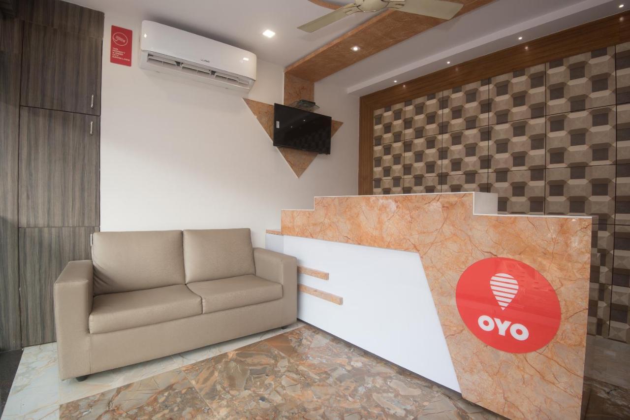 Hotel Oyo 14056 Golden Arch Bombaj Exteriér fotografie